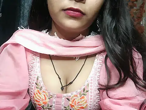 Snapshot of Sweey_Bebo chatting on October 2025 09:34:02 PM Sweey Bebo online show from October 2025 09:34:02 PM