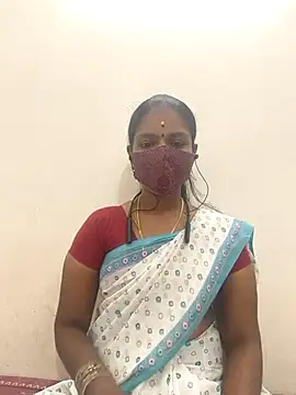 Snapshot of Tamil_Yalini12 chatting on October 2025 06:10:02 AM Tamil Yalini12 online show from October 2025 06:10:02 AM