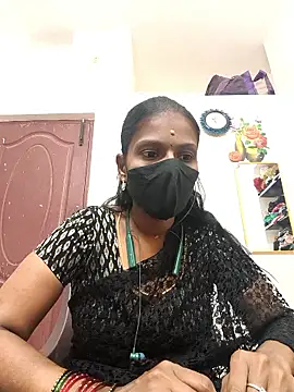 Snapshot of Tamil_Yalini12 chatting on April 2026 05:26:02 PM Tamil Yalini12 online show from April 2026 05:26:02 PM