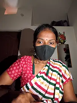 Snapshot of Tamil_Yalini12 chatting on April 2026 04:21:01 AM Tamil Yalini12 online show from April 2026 04:21:01 AM