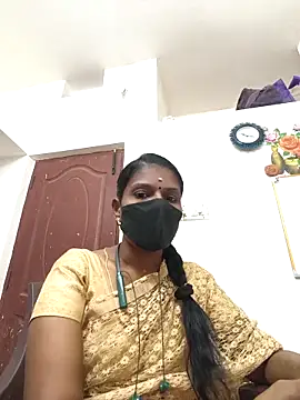 Snapshot of Tamil_Yalini12 chatting on April 2026 04:45:02 PM Tamil Yalini12 online show from April 2026 04:45:02 PM