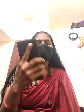 Snapshot of Tamil_Yalini12 chatting on April 2026 05:44:02 AM Tamil Yalini12 online show from April 2026 05:44:02 AM