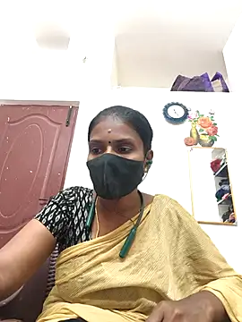 Snapshot of Tamil_Yalini12 chatting on April 2026 05:30:01 PM Tamil Yalini12 online show from April 2026 05:30:01 PM