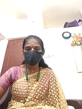 Snapshot of Tamil_Yalini12 chatting on May 2026 03:52:01 PM Tamil Yalini12 online show from May 2026 03:52:01 PM