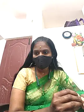 Snapshot of Tamil_Yalini12 chatting on May 2026 06:10:01 AM Tamil Yalini12 online show from May 2026 06:10:01 AM