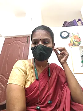 Snapshot of Tamil_Yalini12 chatting on May 2026 01:36:01 AM Tamil Yalini12 online show from May 2026 01:36:01 AM