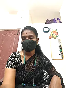 Snapshot of Tamil_Yalini12 chatting on May 2026 03:01:02 AM Tamil Yalini12 online show from May 2026 03:01:02 AM