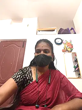Snapshot of Tamil_Yalini12 chatting on May 2026 01:14:02 AM Tamil Yalini12 online show from May 2026 01:14:02 AM
