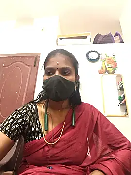 Snapshot of Tamil_Yalini12 chatting on May 2026 01:19:01 PM Tamil Yalini12 online show from May 2026 01:19:01 PM