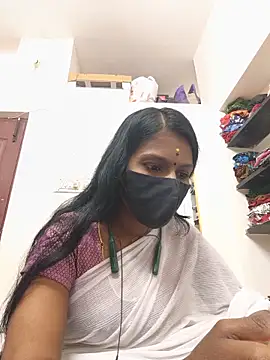 Snapshot of Tamil_Yalini12 chatting on May 2026 02:07:01 AM Tamil Yalini12 online show from May 2026 02:07:01 AM