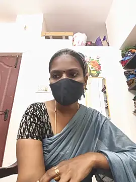 Snapshot of Tamil_Yalini12 chatting on May 2026 02:29:02 AM Tamil Yalini12 online show from May 2026 02:29:02 AM