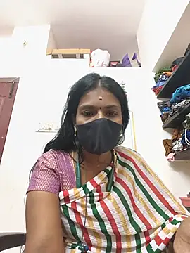 Snapshot of Tamil_Yalini12 chatting on May 2026 03:13:01 AM Tamil Yalini12 online show from May 2026 03:13:01 AM