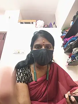 Snapshot of Tamil_Yalini12 chatting on May 2026 05:56:01 AM Tamil Yalini12 online show from May 2026 05:56:01 AM