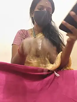 Snapshot of Tamil_Yalini12 chatting on May 2026 01:57:16 AM Tamil Yalini12 online show from May 2026 01:57:16 AM