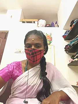 Snapshot of Tamil_Yalini12 chatting on June 2026 06:25:02 PM Tamil Yalini12 online show from June 2026 06:25:02 PM