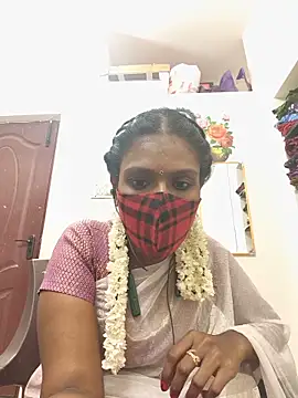 Snapshot of Tamil_Yalini12 chatting on June 2026 05:50:02 PM Tamil Yalini12 online show from June 2026 05:50:02 PM