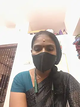 Snapshot of Tamil_Yalini12 chatting on June 2026 09:41:02 AM Tamil Yalini12 online show from June 2026 09:41:02 AM