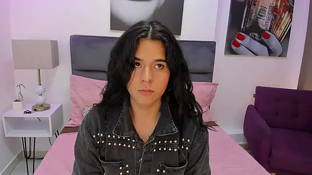 Angel Dustts online show from November 2025 07:12:01 PM