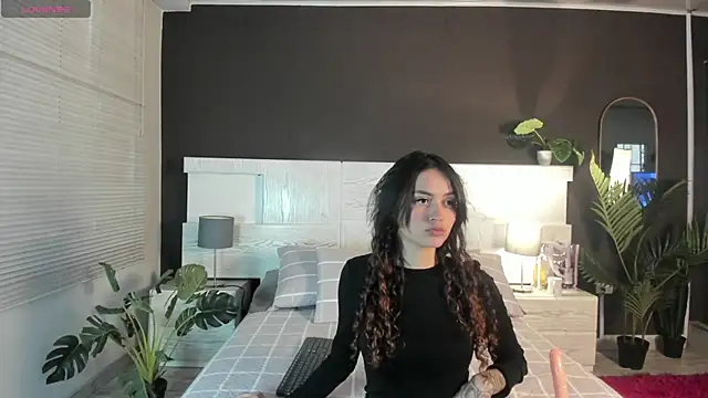 Camila Nyx online show from December 2025 01:17:04 PM