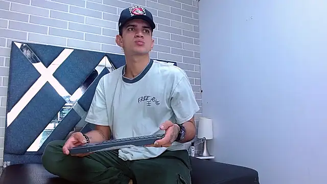 marcus hans  online show from October 2025 12:26:02 PM