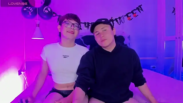 Boy2Boy Aheat online show from October 2025 01:03:02 PM