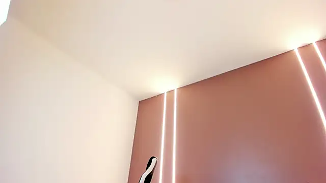 zoee zi online show from March 2026 09:10:01 PM