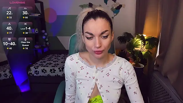 Alice Cutieee online show from October 2025 10:34:02 AM