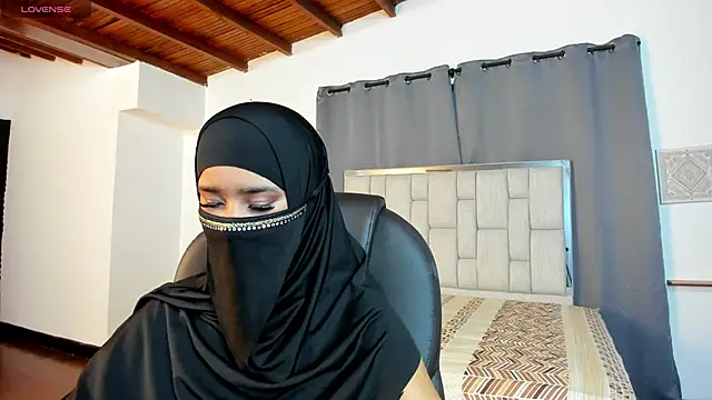 kalila latif online show from November 2025 02:56:02 AM