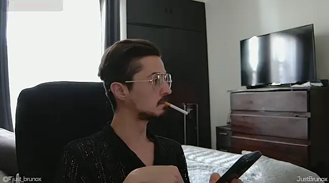 JustBrunox online show from March 2025 08:11:01 PM