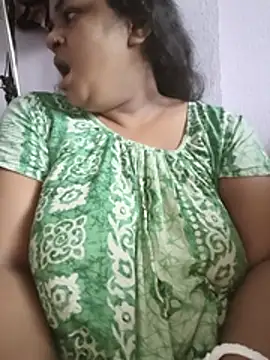 Snapshot of Deborbhavi222 chatting on July 2026 08:43:01 AM Deborbhavi222 online show from July 2026 08:43:01 AM