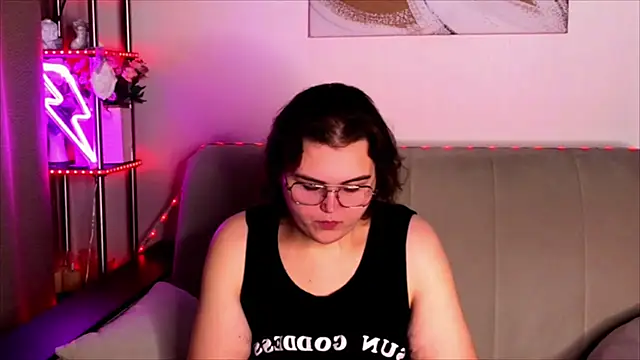  online show from October 2025 02:26:01 AM