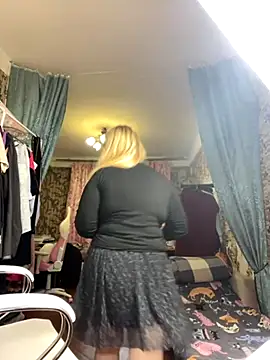 Snapshot of Sweet-blonde chatting on September 2025 10:07:01 AM Sweet-blonde online show from September 2025 10:07:01 AM