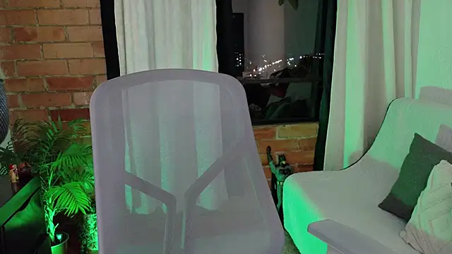 Chubby Licius online show from April 2026 11:44:01 PM