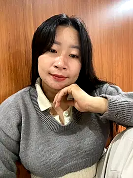 violet-00 online show from October 2025 01:15:01 AM