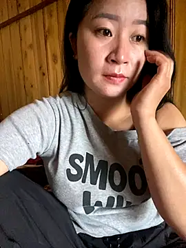 violet-00 online show from October 2025 12:55:01 AM