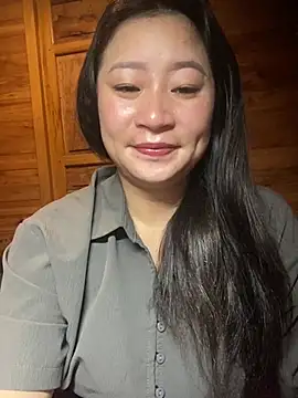 Snapshot of violet-00 chatting on March 2026 10:21:01 AM violet-00 online show from March 2026 10:21:01 AM