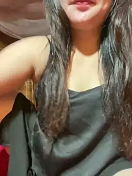 Snapshot of violet-00 chatting on May 2026 03:23:02 AM violet-00 online show from May 2026 03:23:02 AM