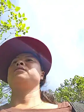 xuxulovezz online show from November 2025 03:04:01 AM