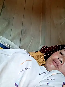 xuxulovezz online show from April 2026 05:02:02 AM