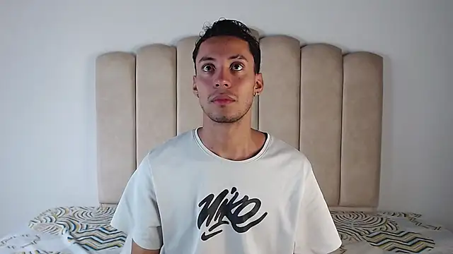 aroncooper1 online show from November 2025 08:11:02 PM