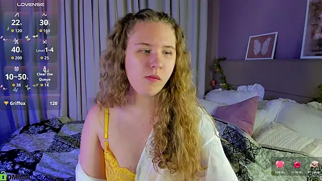 Snapshot of Elsie_Cutties chatting on June 2026 03:47:02 AM Elsie Cutties online show from June 2026 03:47:02 AM