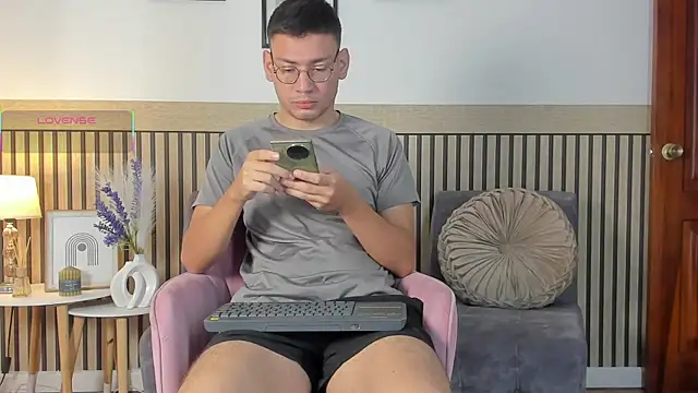 marcuswildx online show from September 2025 11:35:02 AM