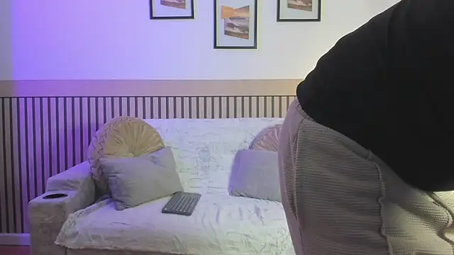 marcuswildx online show from December 2025 08:37:02 PM