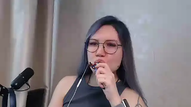 Snapshot of Kyserina chatting on October 2025 10:35:01 AM Kyserina online show from October 2025 10:35:01 AM