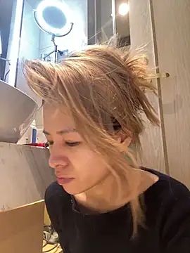 miumiu-66 online show from November 2025 02:40:02 PM