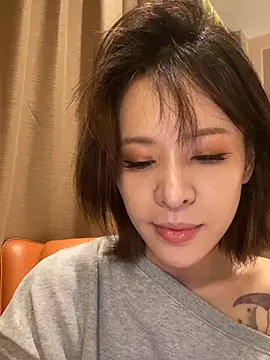 Snapshot of miumiu-66 chatting on May 2026 09:16:01 AM miumiu-66 online show from May 2026 09:16:01 AM