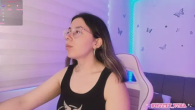 sweettvera online show from April 2026 01:05:02 PM