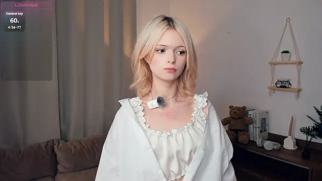 LaureMestler online show from February 2026 11:47:02 AM