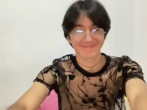 Matti Mendez  online show from October 2025 05:11:02 PM
