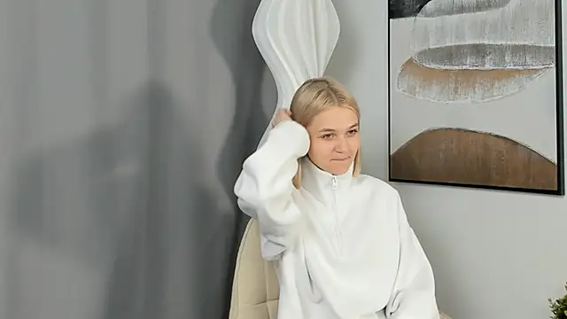 KelleDomin online show from September 2025 09:01:01 AM